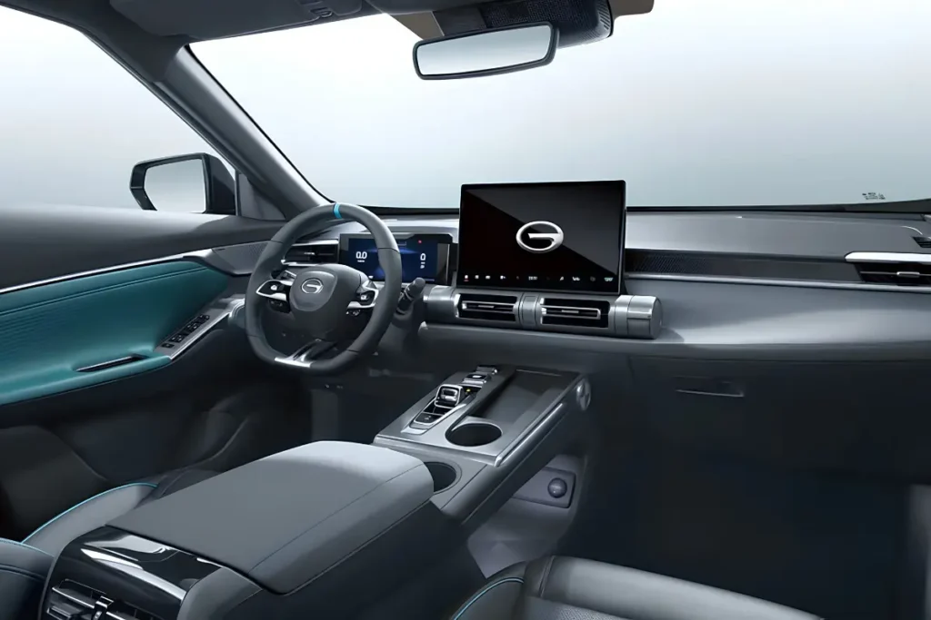 GAC EMKOO bok — sylwetka SUV-a segmentu C